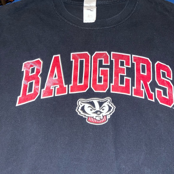 Wisconsin Badger’s T-Shirt - Picture 2 of 6